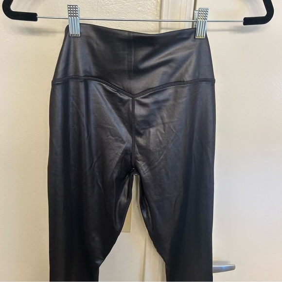 NWT Fabletics Anywhere Motion365+ Shine High Waisted Leggings Size Small - Picture 10 of 11